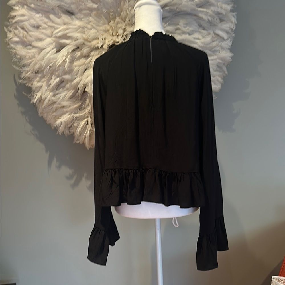 Divided Elegant Black Women's Top NWT - Picture 3 of 7